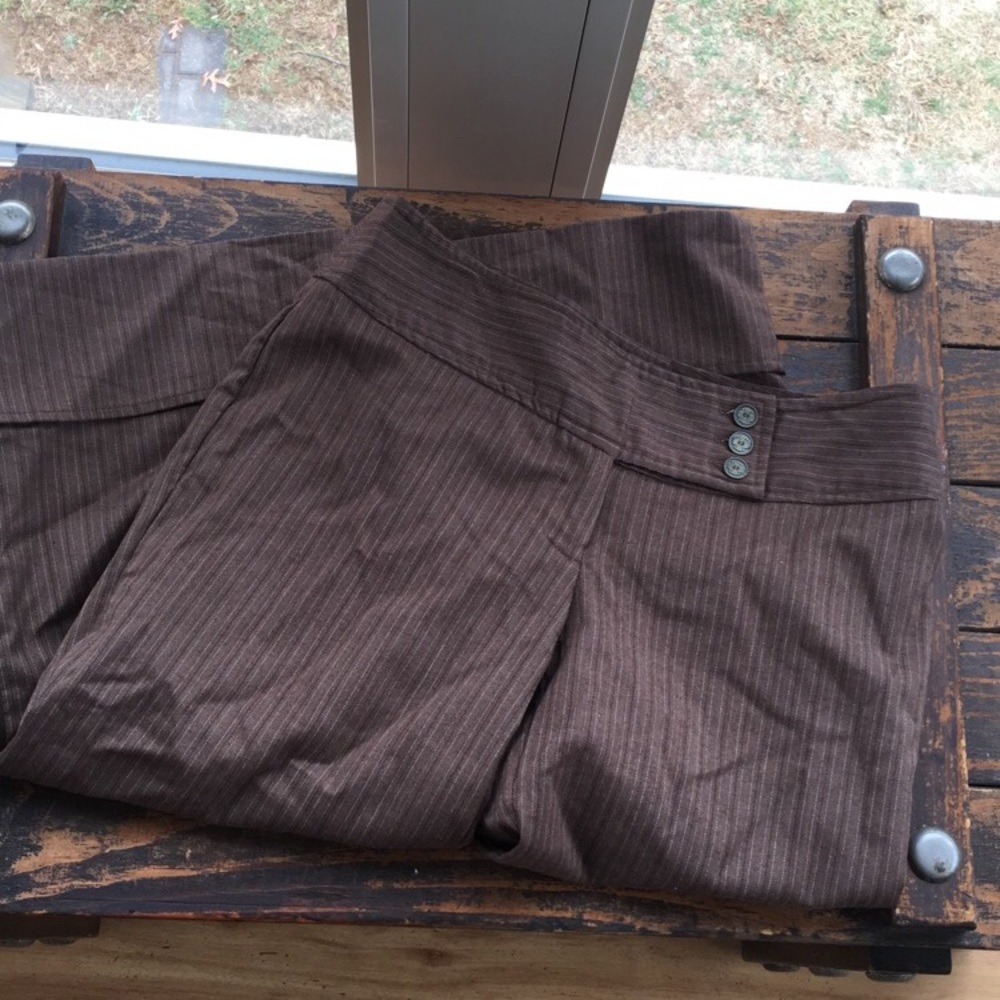 💥FREE Brown Pinstripe Flared Capri Pants W BUNDLE